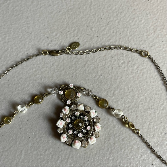 Cookie Lee Roses Crystal Victorian Medallion Necklace - Picture 4 of 8